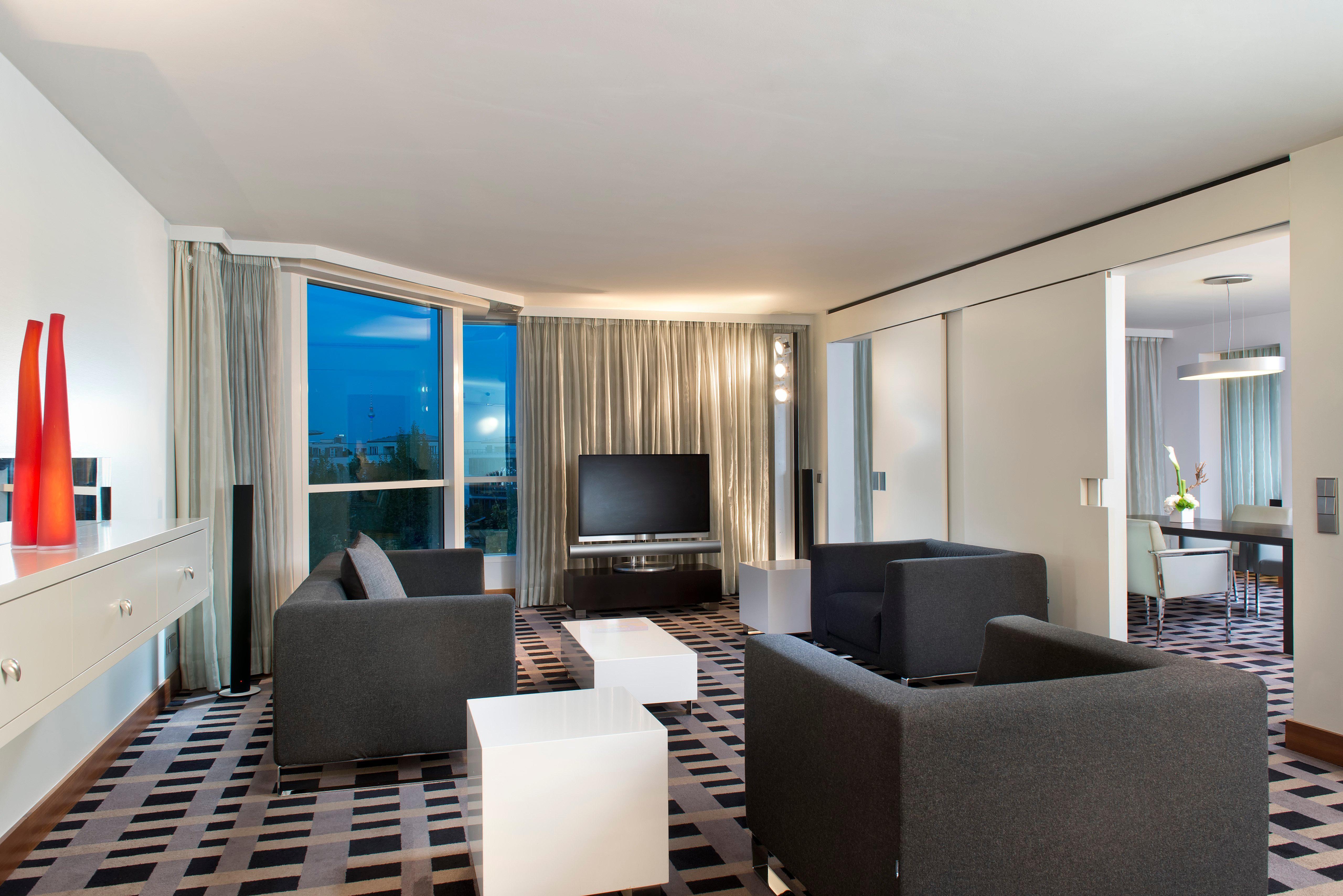 Intercontinental Berlin By Ihg Hotel Екстериор снимка Suite at the Hotel