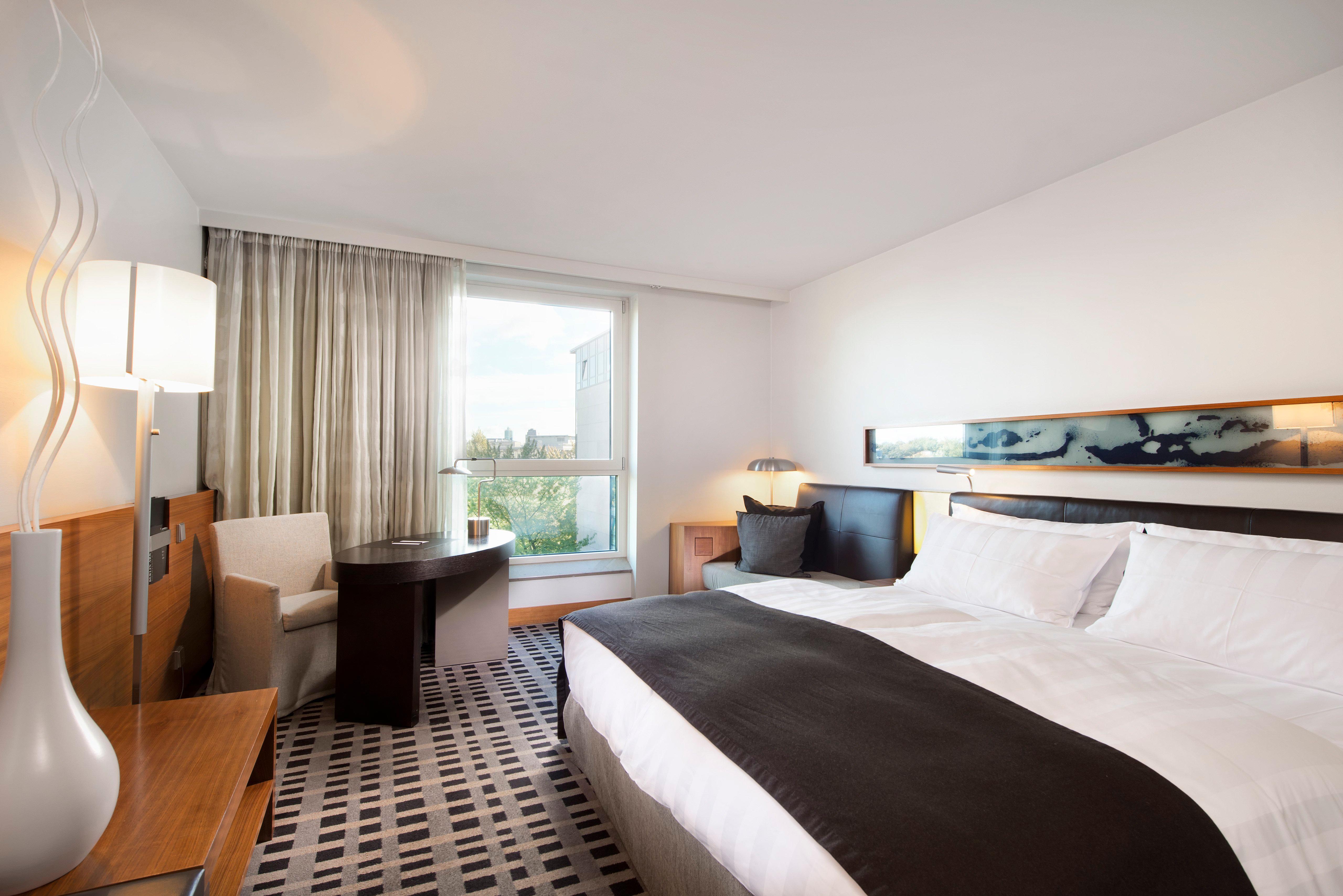Intercontinental Berlin By Ihg Hotel Екстериор снимка A room at the hotel