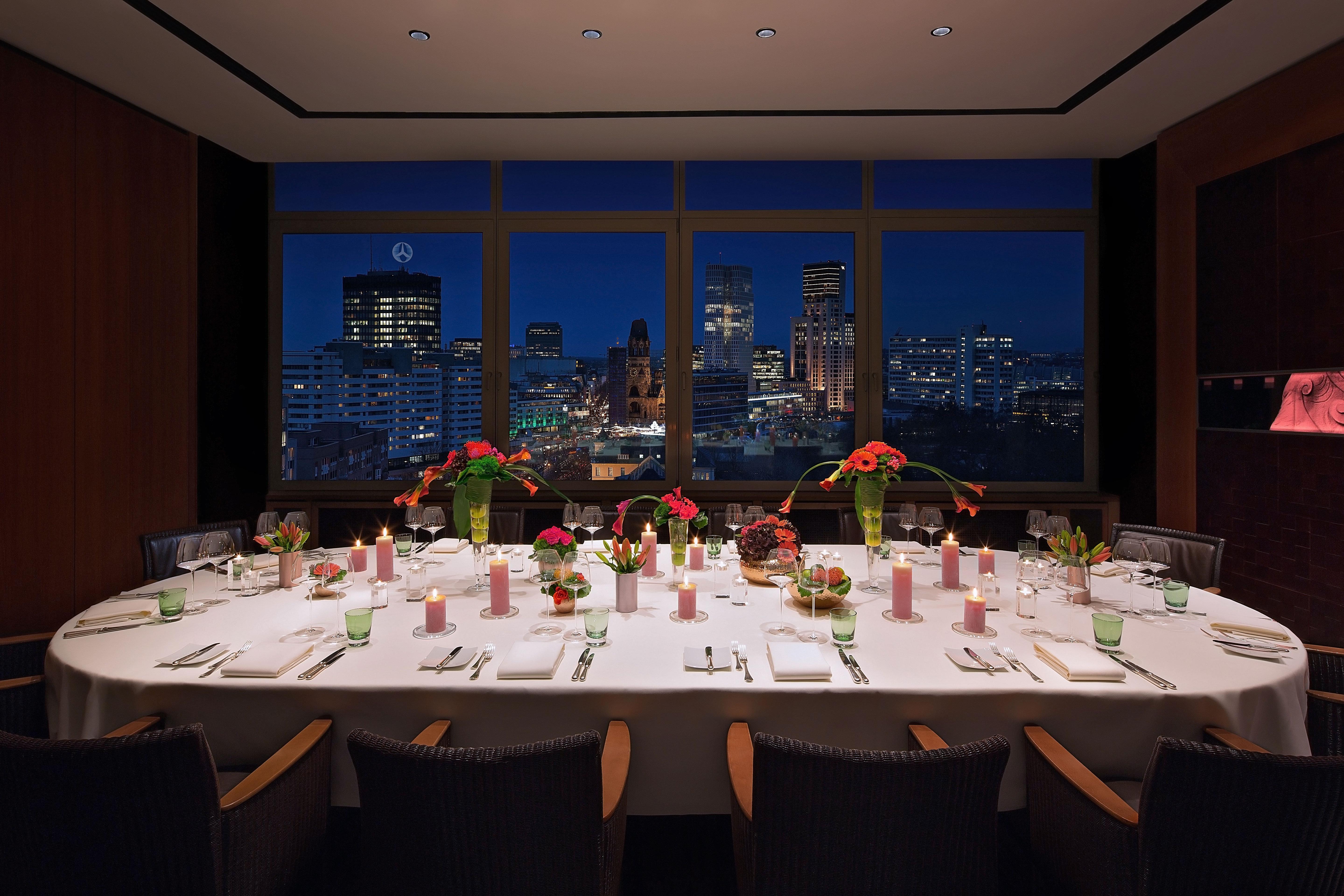 Intercontinental Berlin By Ihg Hotel Екстериор снимка Private dining room at the Mandarin Oriental, New York